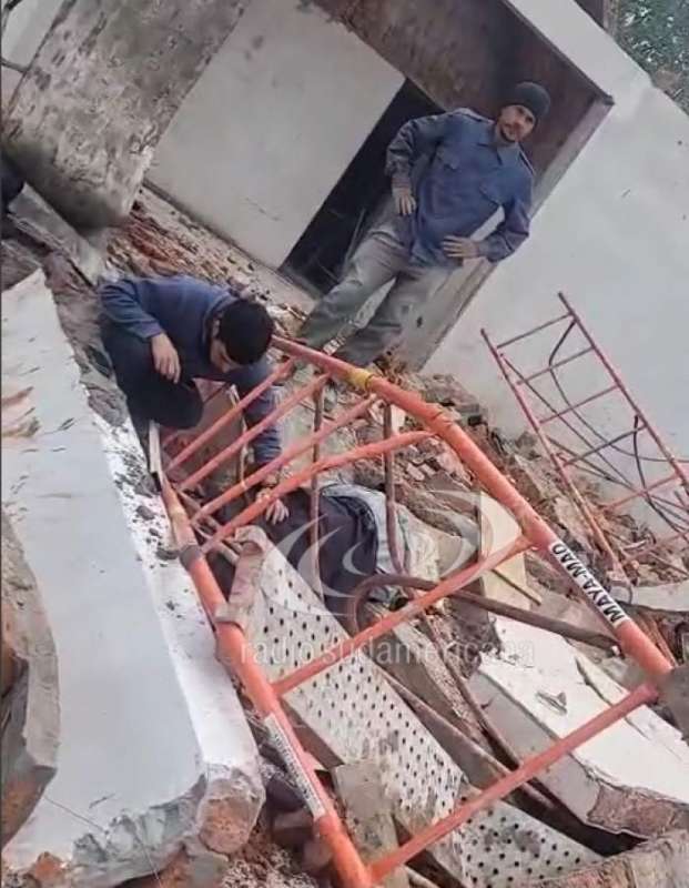 Se derrumbó una obra en construcción: hay 3 heridos